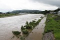 Trochu zapršelo a řeka stoupá, ovšem do povodní daleko. Tady se ale musí valit vody po jarním tání, naši vodohospodáři by se mohli učit, jak regulovat toky a předcházet povodním!