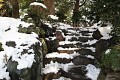 A kampak asi vedou tyto krásné kamenné schody ...